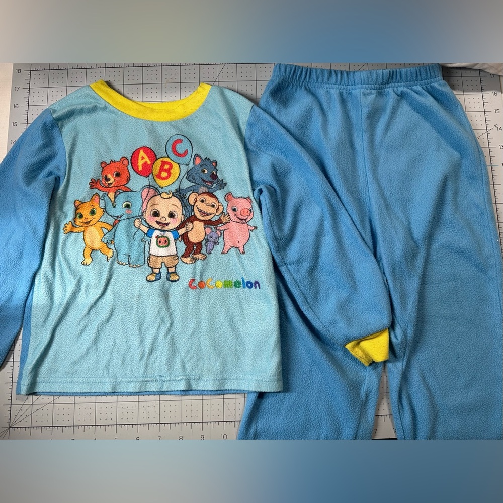 Cocomelon toddler unisex Soft thin Pajama Set 5T